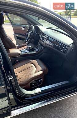 Седан Audi A8 2013 в 