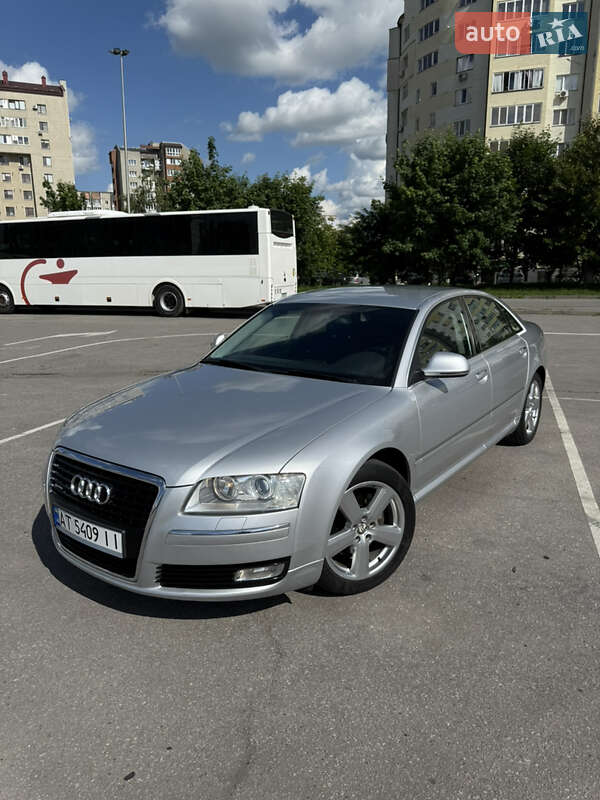 Седан Audi A8 2009 в 