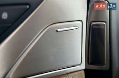 Седан Audi A8 2013 в 