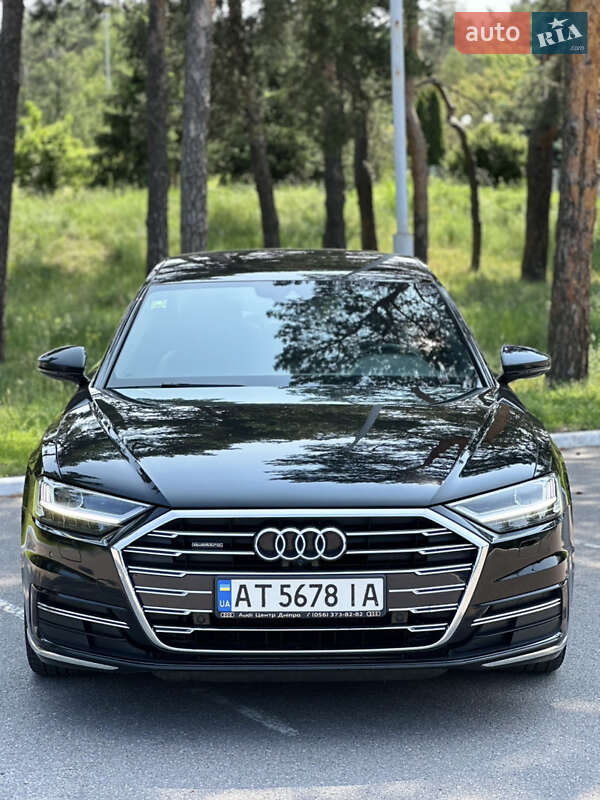 Седан Audi A8 2021 в Киеве