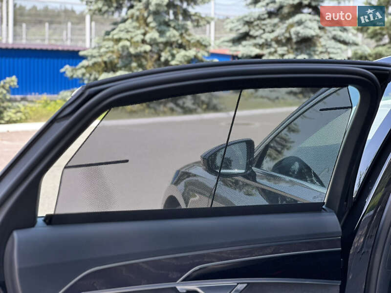 Седан Audi A8 2021 в Киеве