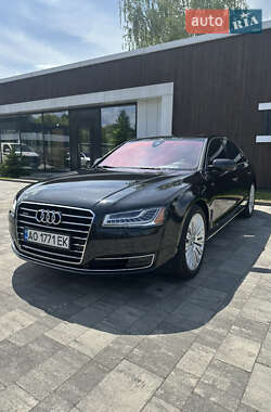 Седан Audi A8 2015 в 