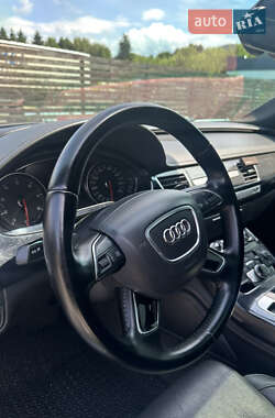 Седан Audi A8 2015 в 