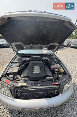 Седан Audi A8 1997 в 