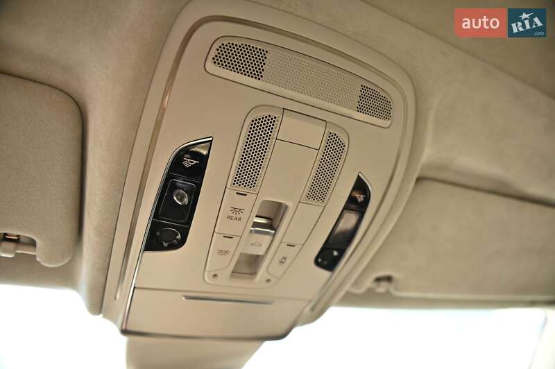 Седан Audi A8 2010 в Рівному