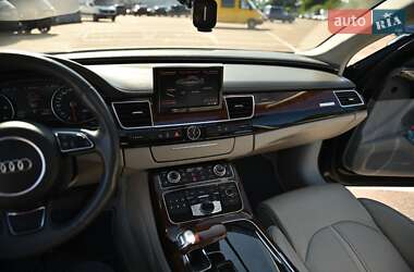 Седан Audi A8 2010 в 