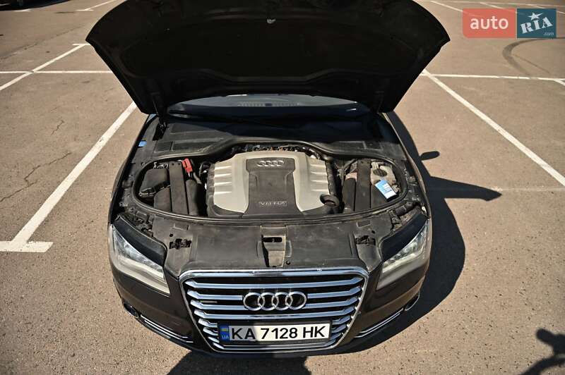 Седан Audi A8 2010 в Рівному