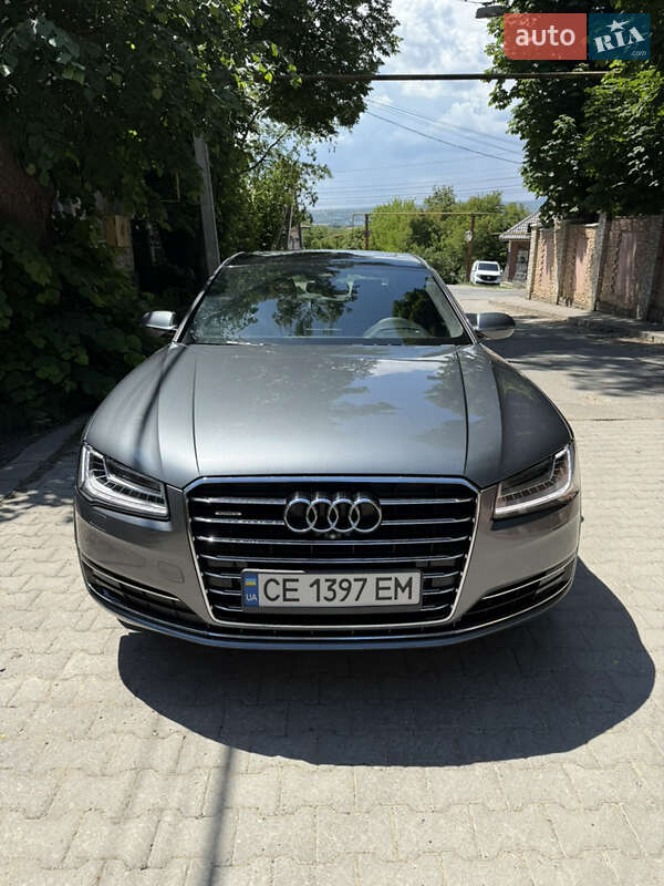 Седан Audi A8 2014 в Чернівцях