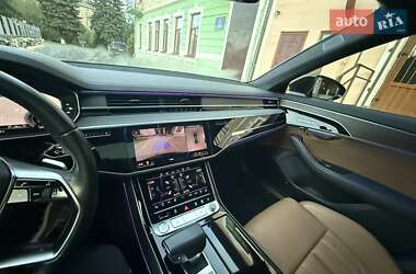 Седан Audi A8 2018 в 