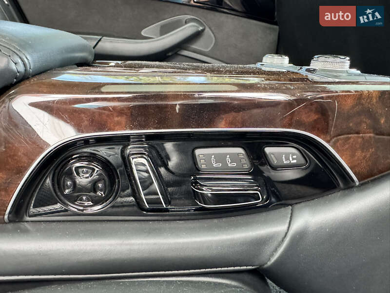 Седан Audi A8 2017 в Киеве