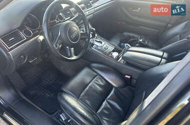 Седан Audi A8 2004 в 