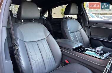 Седан Audi A8 2021 в 
