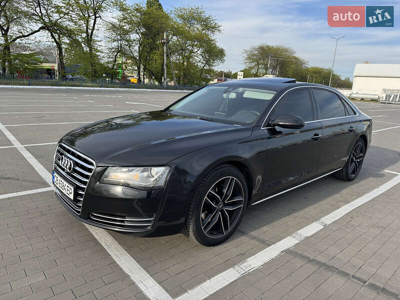 Седан Audi A8 2012 в 