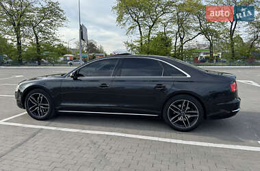 Седан Audi A8 2012 в 
