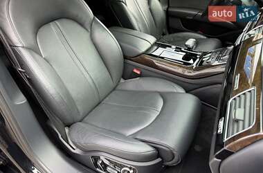 Седан Audi A8 2017 в 