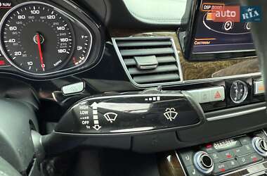 Седан Audi A8 2017 в 