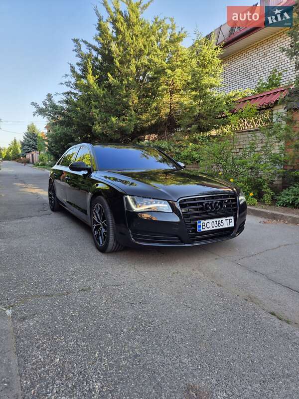 Седан Audi A8 2014 в Кривом Роге