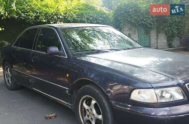 Седан Audi A8 1997 в 