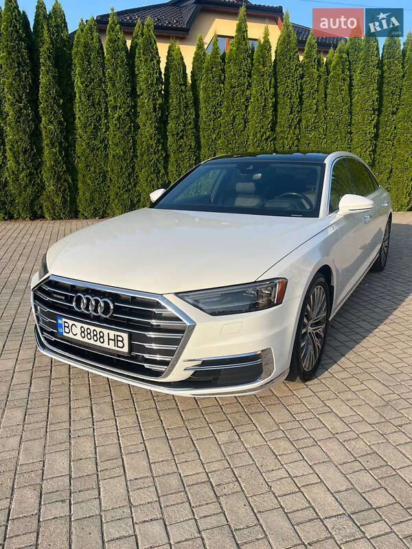 Седан Audi A8 2018 в Львове