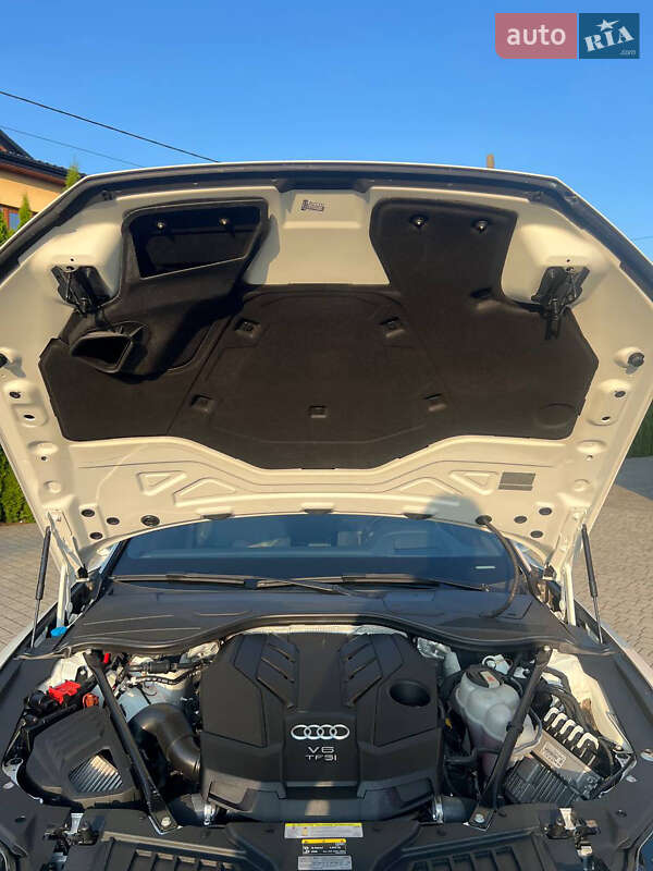 Седан Audi A8 2018 в Львове