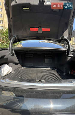 Седан Audi A8 2012 в 