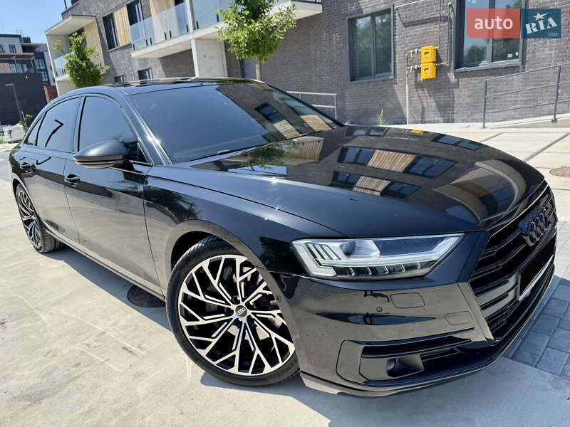Седан Audi A8 2018 в Днепре