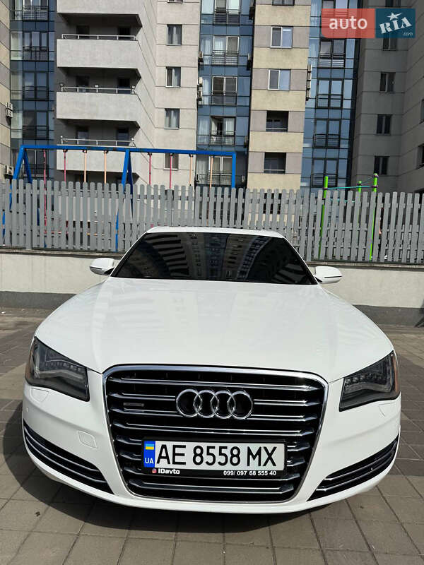 Седан Audi A8 2012 в Дніпрі