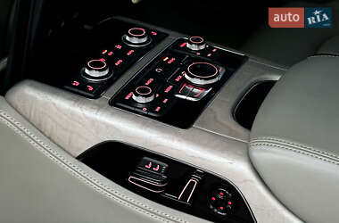 Седан Audi A8 2013 в 