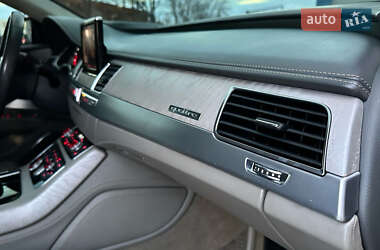 Седан Audi A8 2013 в 