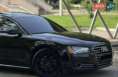 Седан Audi A8 2013 в 