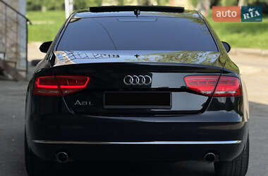 Седан Audi A8 2013 в 