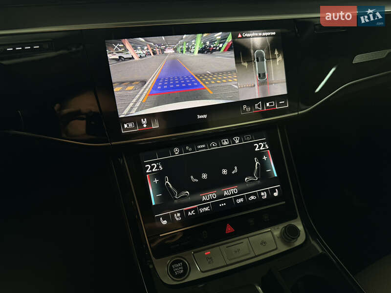 Седан Audi A8 2022 в Києві