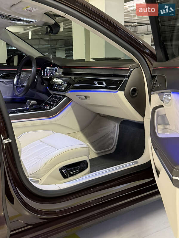 Седан Audi A8 2018 в Києві