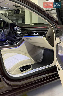 Седан Audi A8 2018 в 