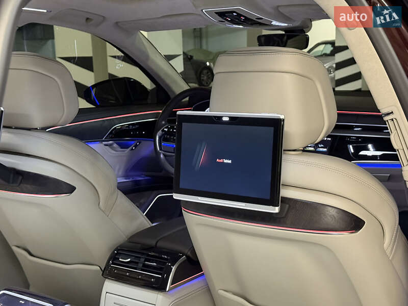 Седан Audi A8 2018 в Києві