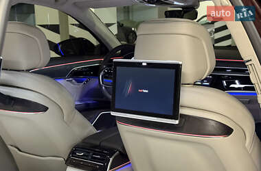 Седан Audi A8 2018 в 