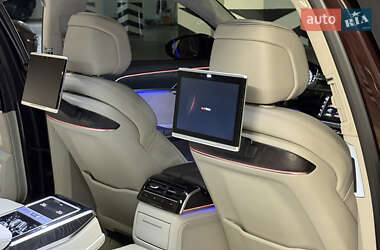 Седан Audi A8 2018 в 