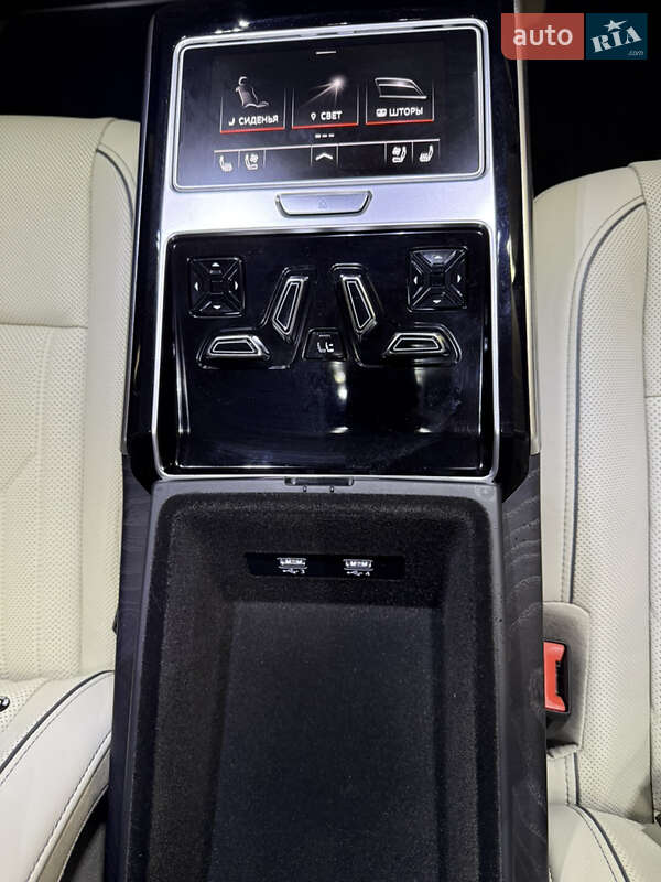 Седан Audi A8 2018 в Києві