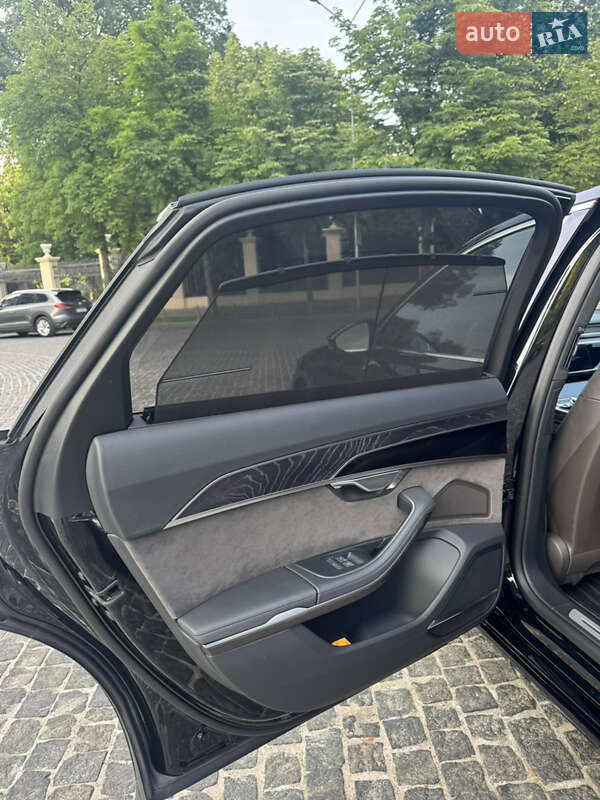 Седан Audi A8 2020 в Днепре