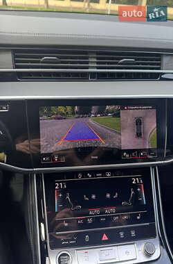 Седан Audi A8 2020 в 