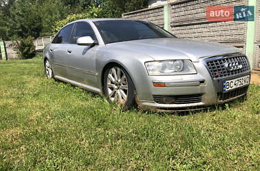 Седан Audi A8 2004 в Яворове