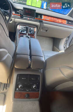 Седан Audi A8 2003 в 