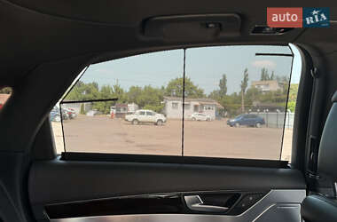 Седан Audi A8 2013 в 