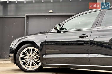 Седан Audi A8 2013 в 