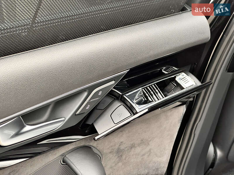 Седан Audi A8 2013 в Киеве