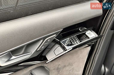 Седан Audi A8 2013 в 