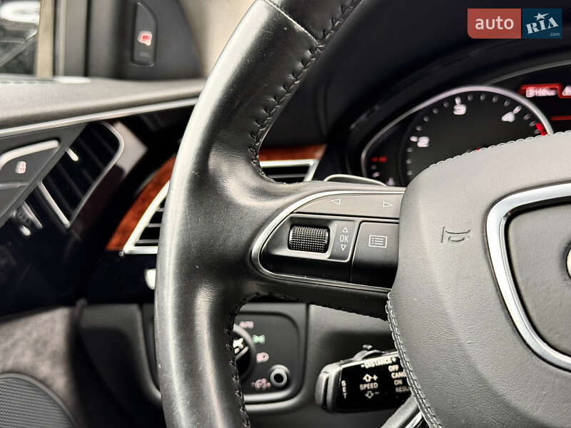 Седан Audi A8 2013 в Киеве