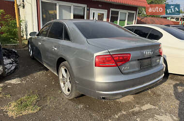 Седан Audi A8 2012 в 