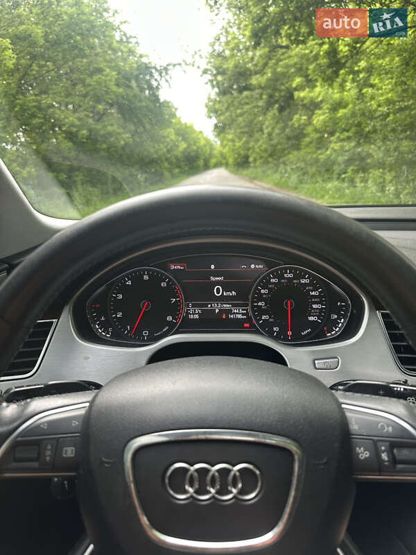 Седан Audi A8 2012 в Василькове