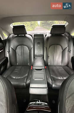 Седан Audi A8 2012 в 